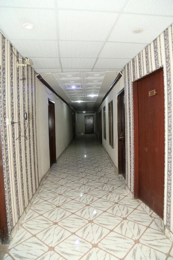 Hotel Pace Inn Multan Esterno foto